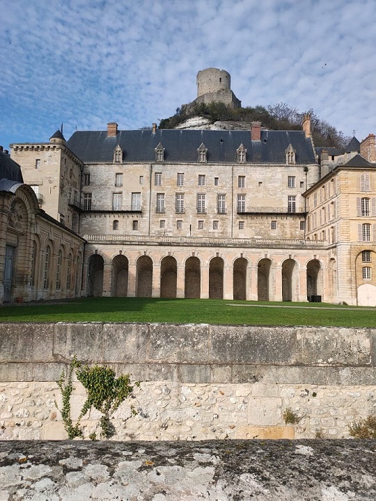 La roche Guyon.jpg
